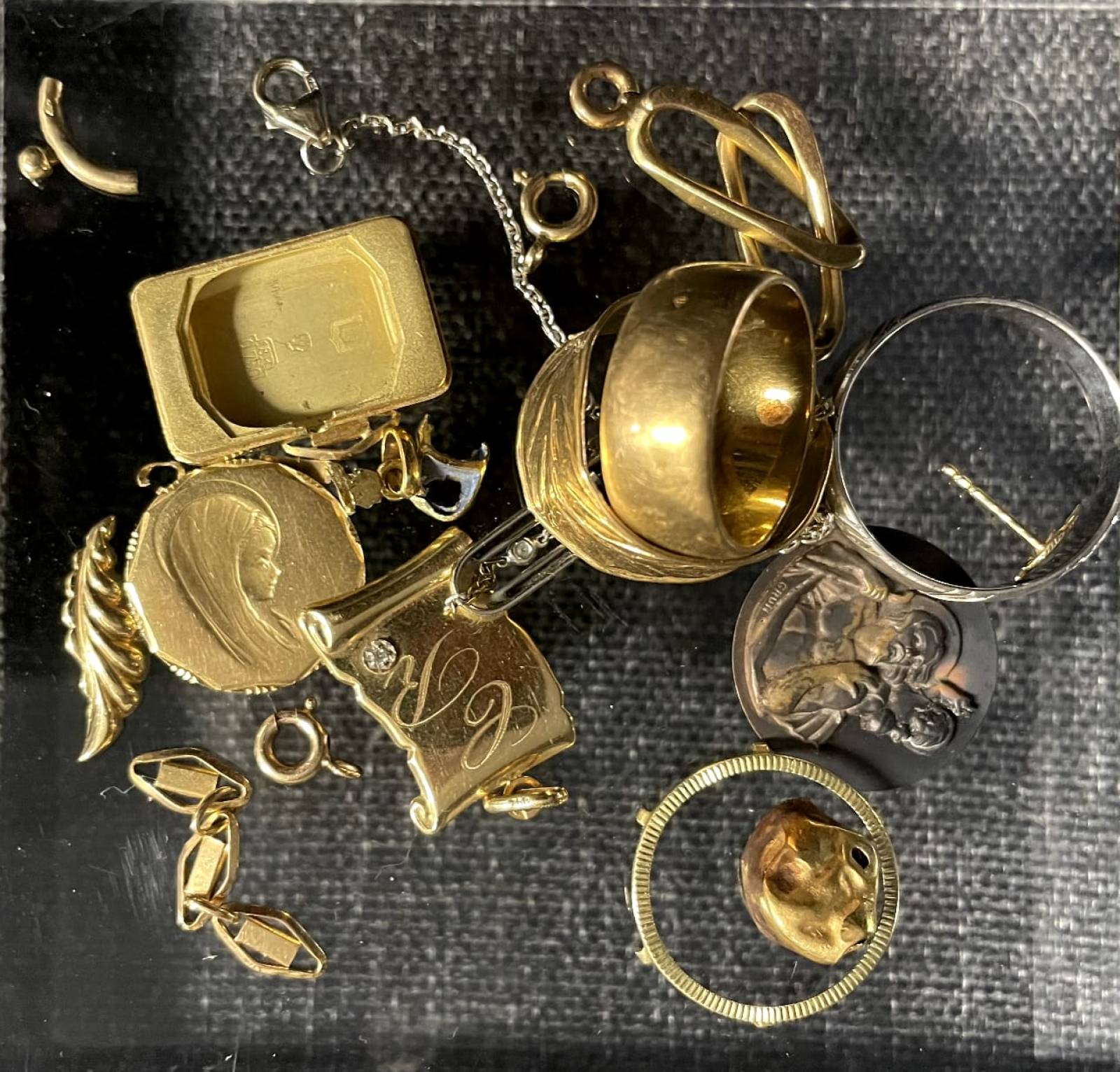 Rachat d'or et estimation précise de bijoux proche Lançon de Provence