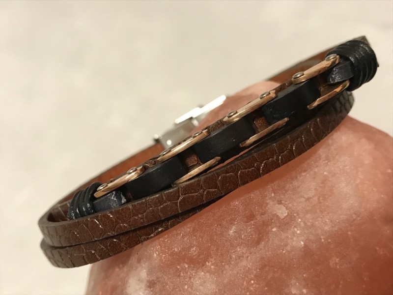 Bracelet acier, cuir et bois : 60€