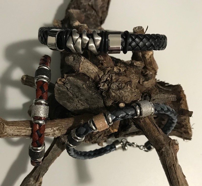 Le bracelet acier ou cuir