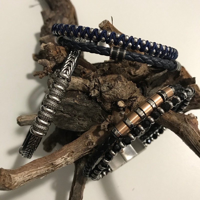 Le bracelet acier ou cuir