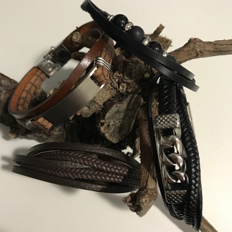 Le bracelet acier ou cuir