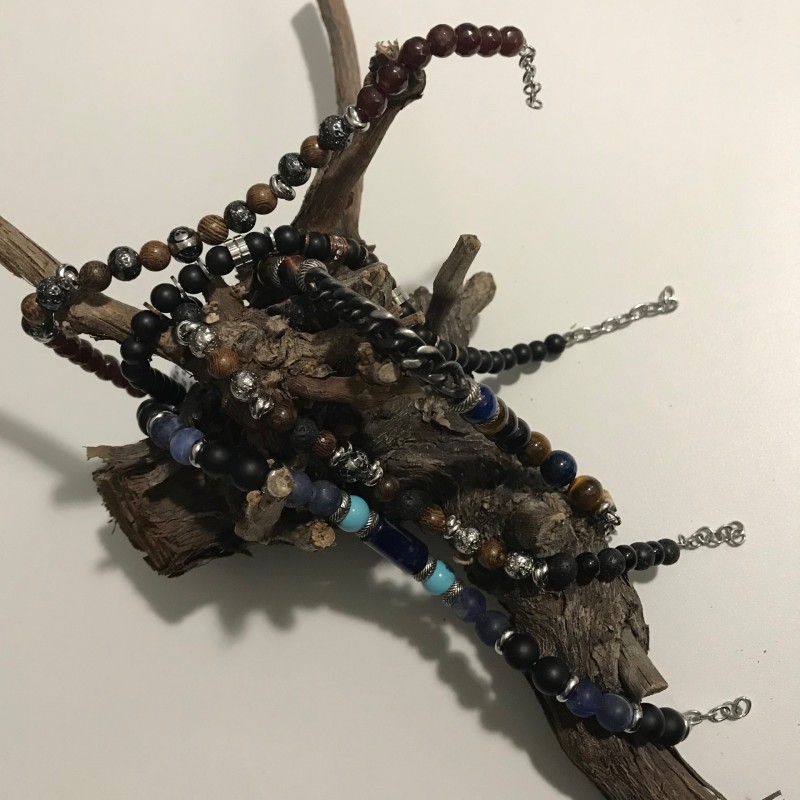 Le bracelet acier ou cuir