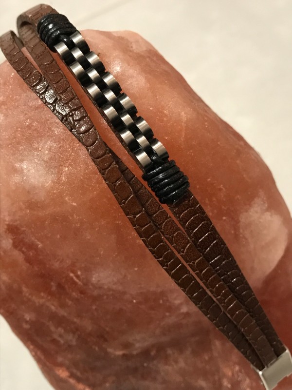 Bracelet acier et cuir : 60€