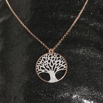 Les colliers en argent