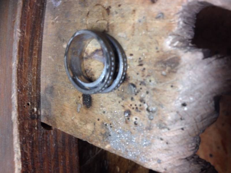 Création d'une bague or blanc 18k pour femme avec diamant original