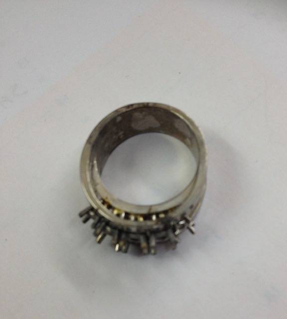 Création d'une bague or blanc 18k pour femme avec diamant original