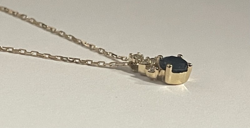 Collier or jaune 18k saphir et diamants 