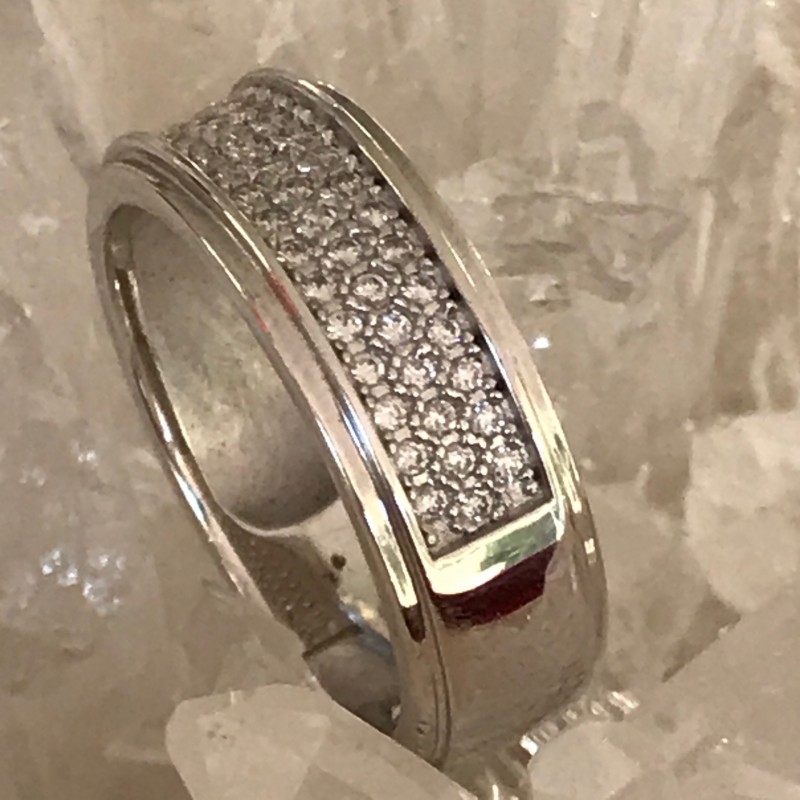 Bague argent style alliance pavage oxyde 3 rangs Taille 57 Prix 146€