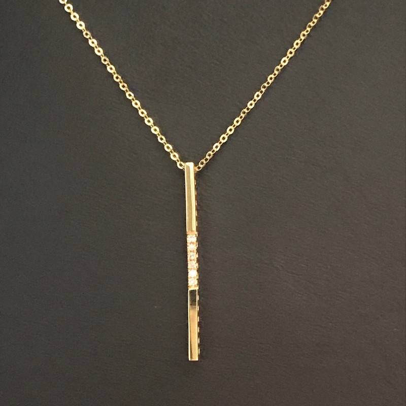 pendentif or jaune et diamant 429€