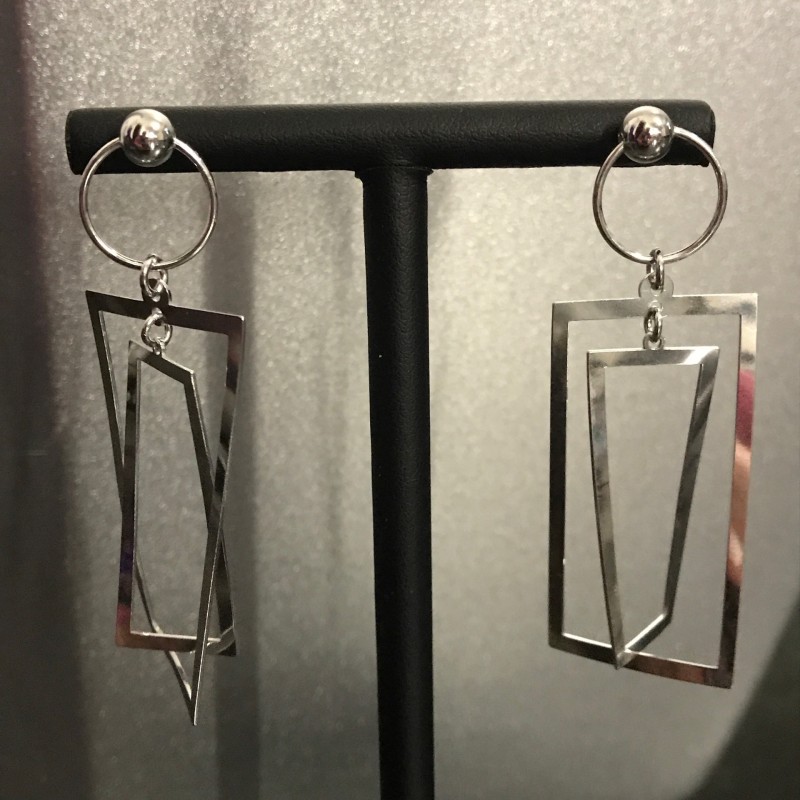 Boucle d'oreille argent 75€